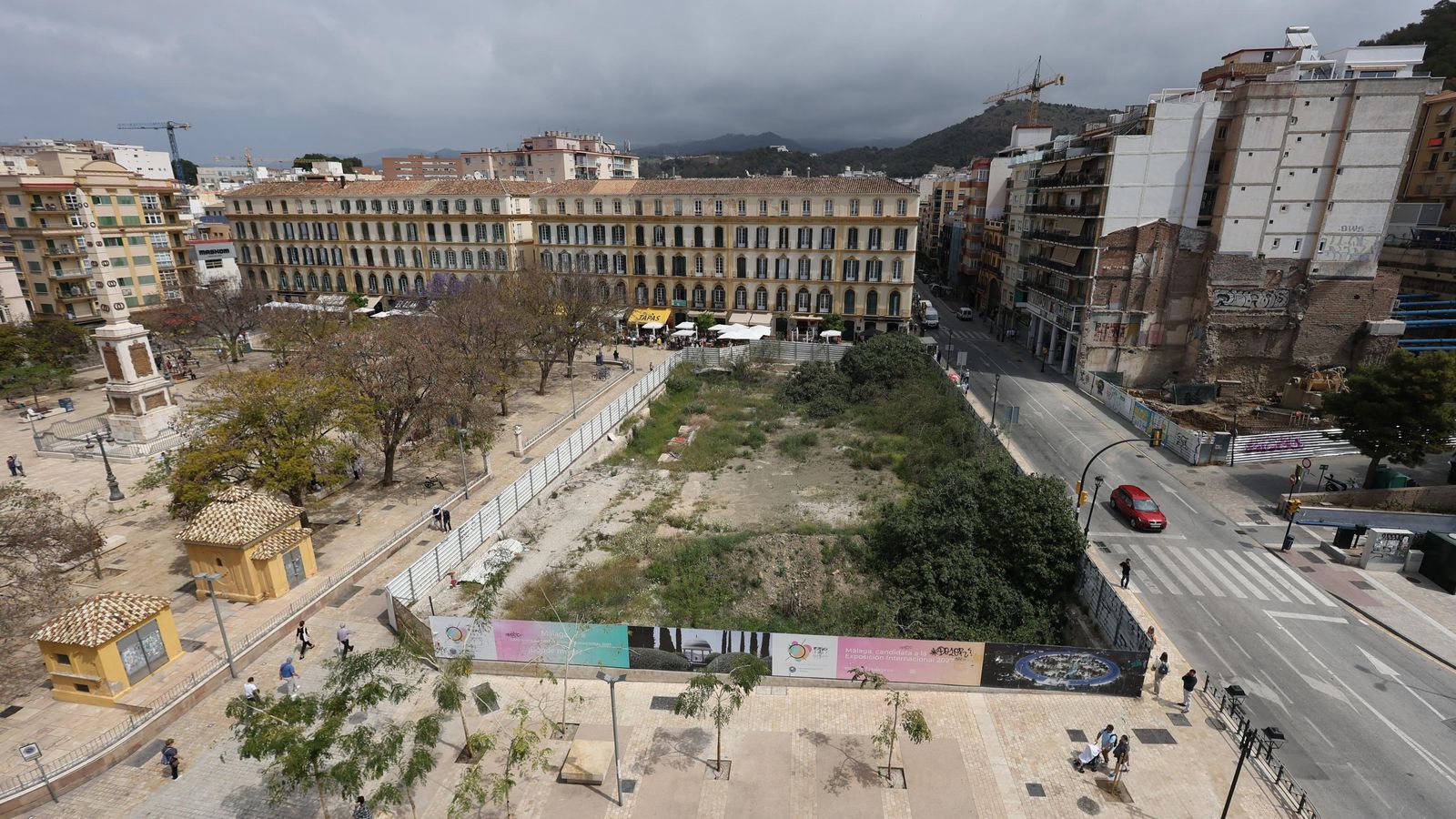 La parcela del Astoria, junto a la Plaza de la Merced, este jueves.