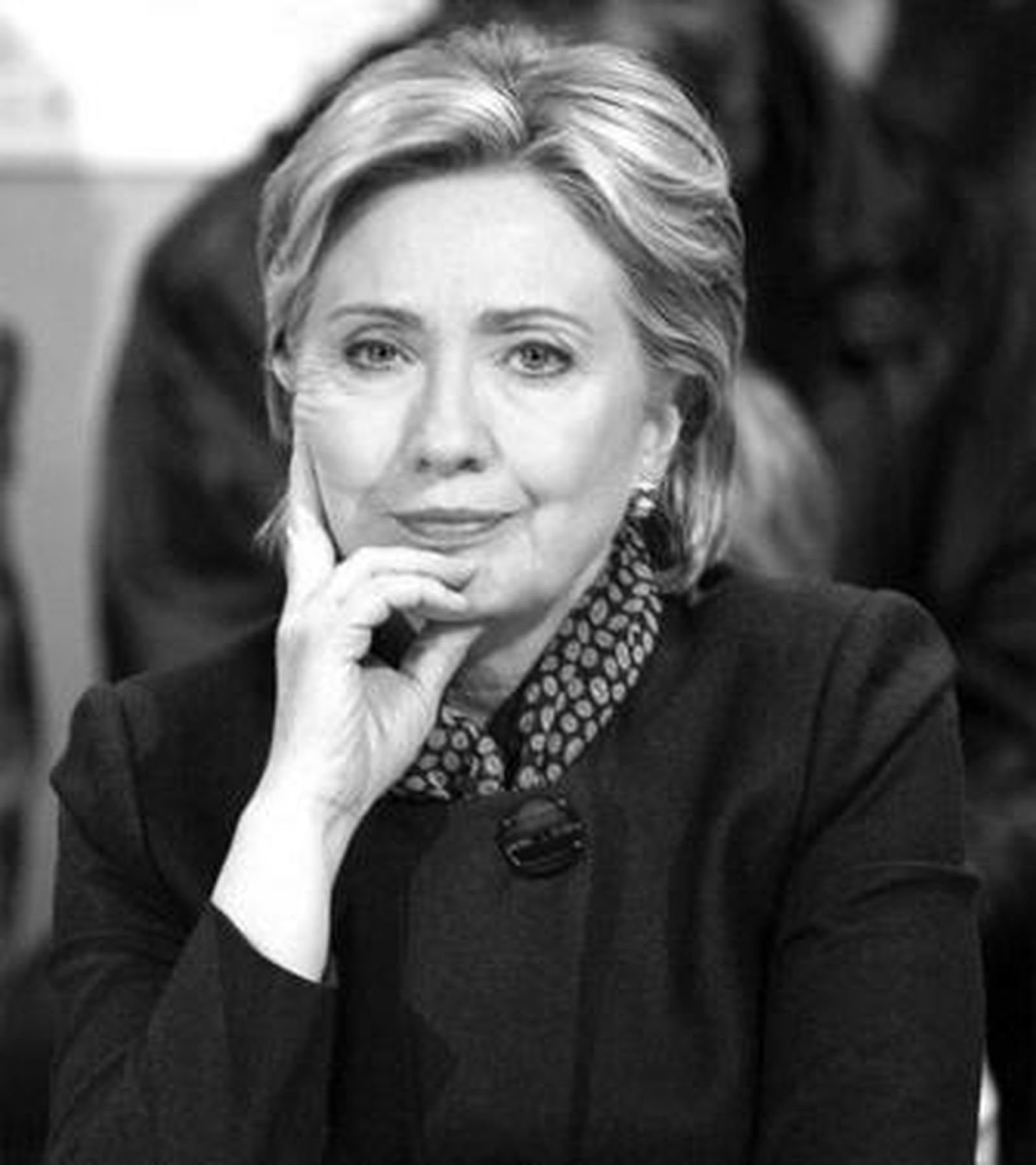 Hillary, criticada en 'Vogue' por su vestuario masculino