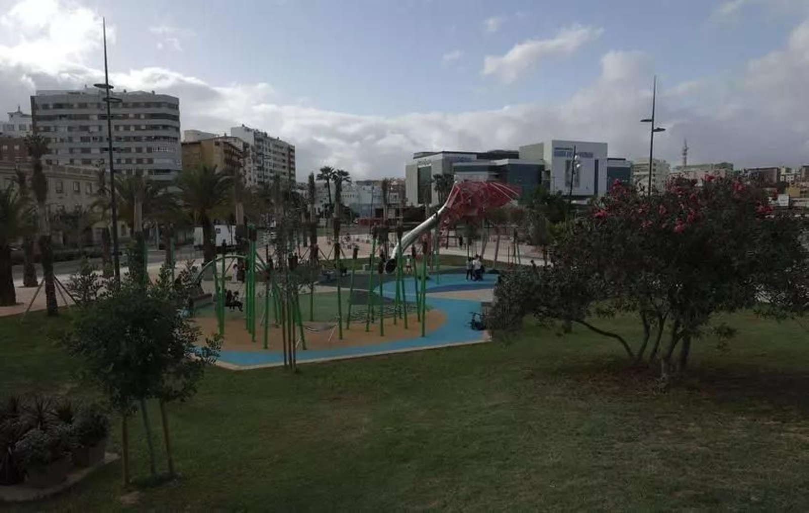 Aspecto de la primera fase del proyecto Lago Marítimo en el Llano Amarillo de Algeciras.