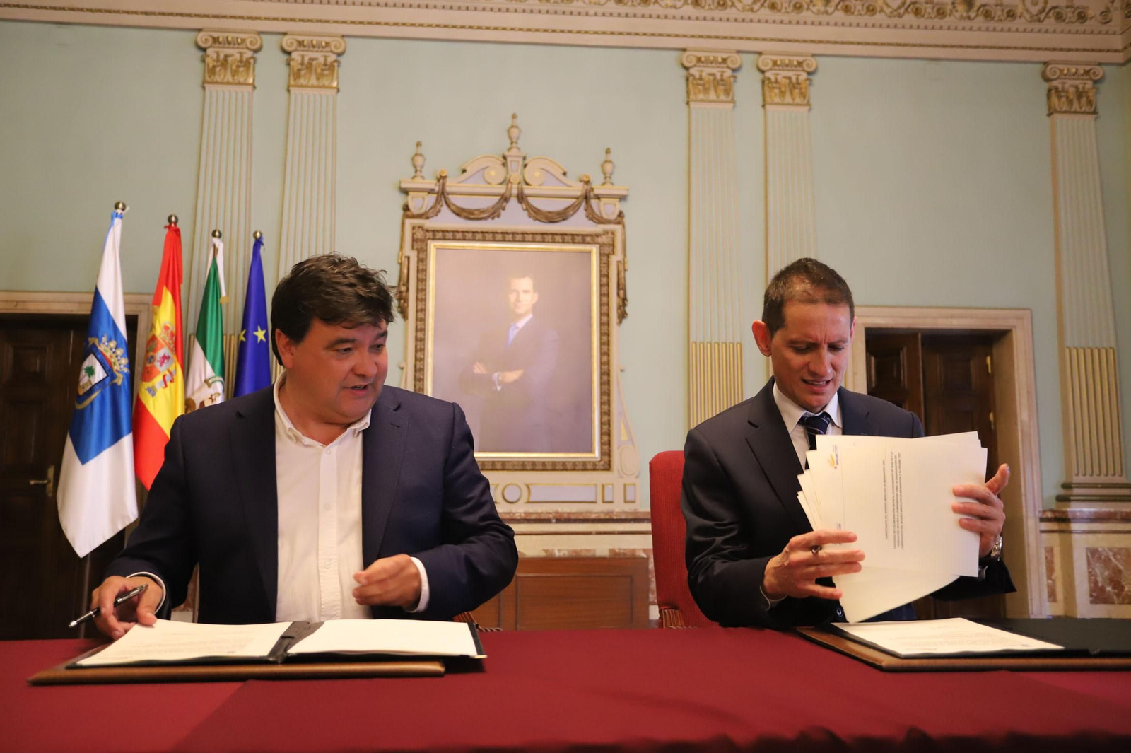 Imágenes de la firma del convenio del mundial de bádminton en el Ayuntamiento con Carolina Marín