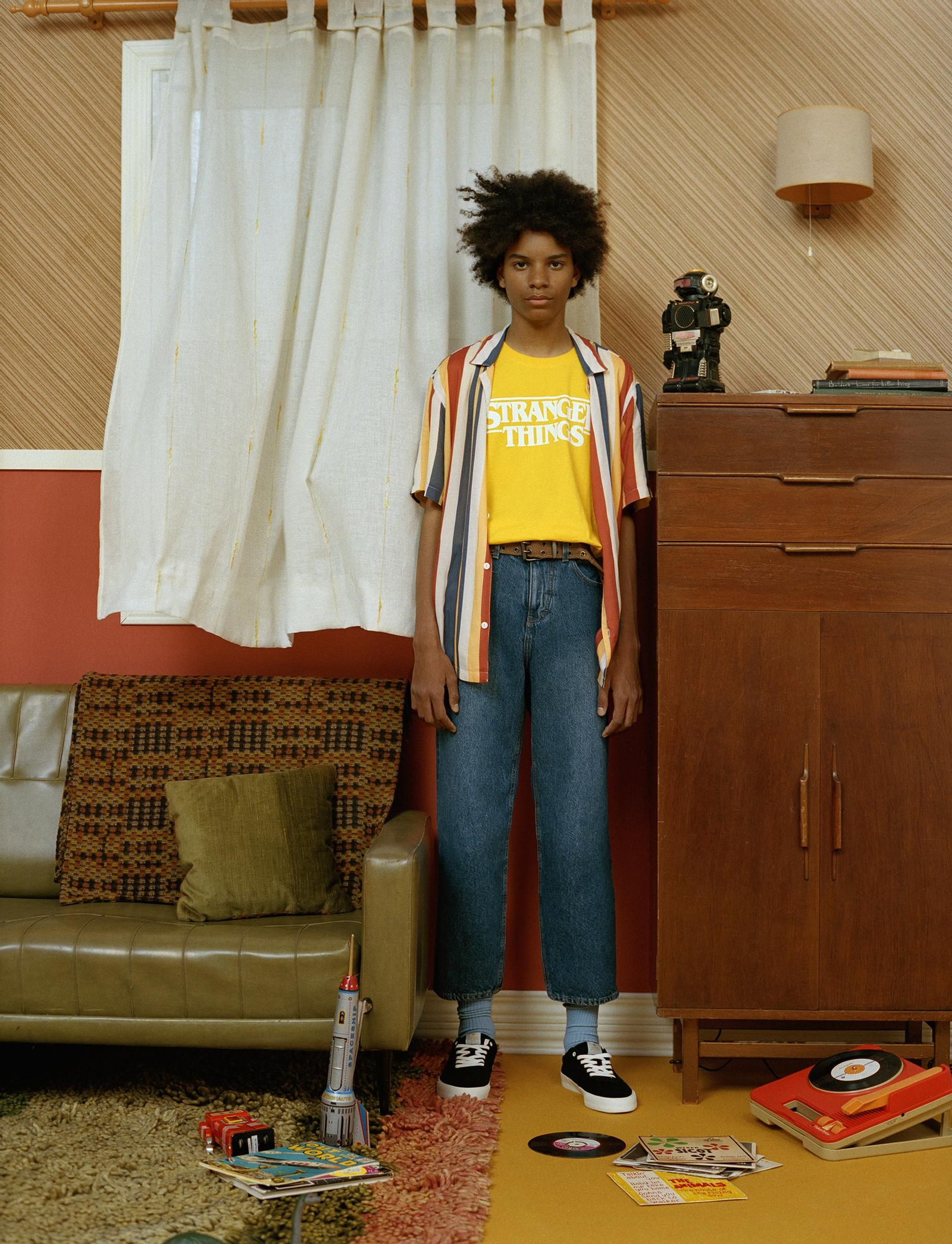 Si eres fan de Stranger Things no puedes perderte la nueva colección de Pull and Bear, ni su editorial