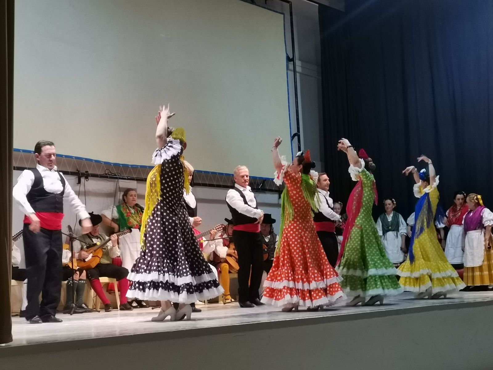 Fandanguillos, soleares y parrales animan a los reos de ‘El Acebuche’