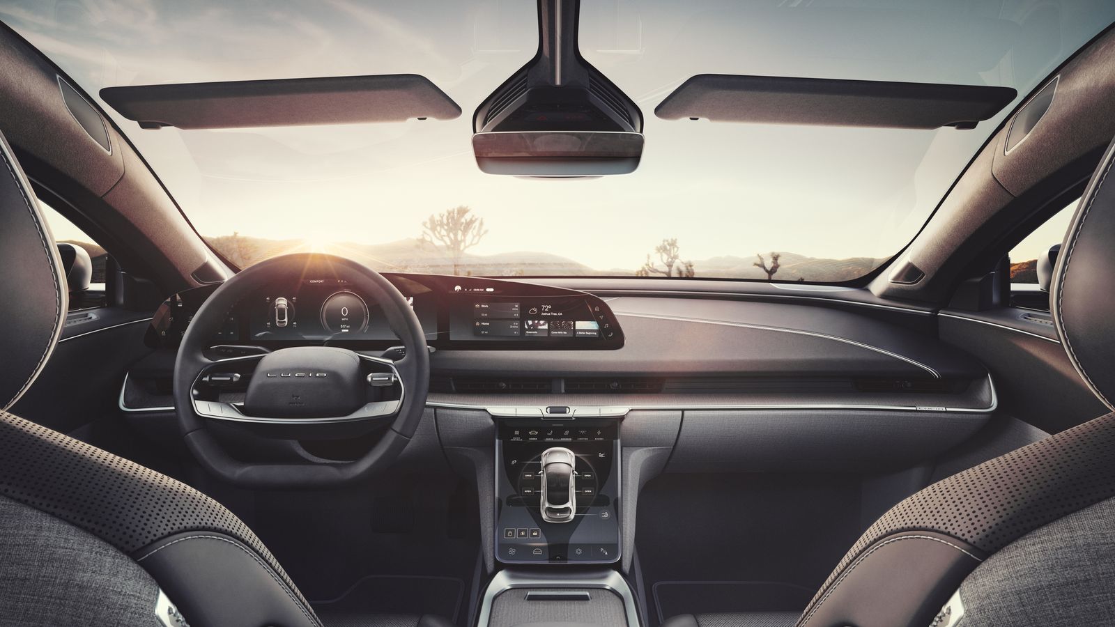 Una sola pantalla frente al conductor se ocupará de la instrumentación y el sistema multimedia. No será la única en el interior de los Lucid Air.