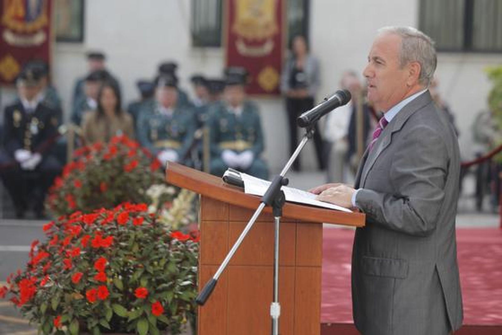 La Comandancia de la Guardia Civil de Cádiz celebra la festividad de su Patrona, la Virgen del Pilar.

Foto: Jesus Marin