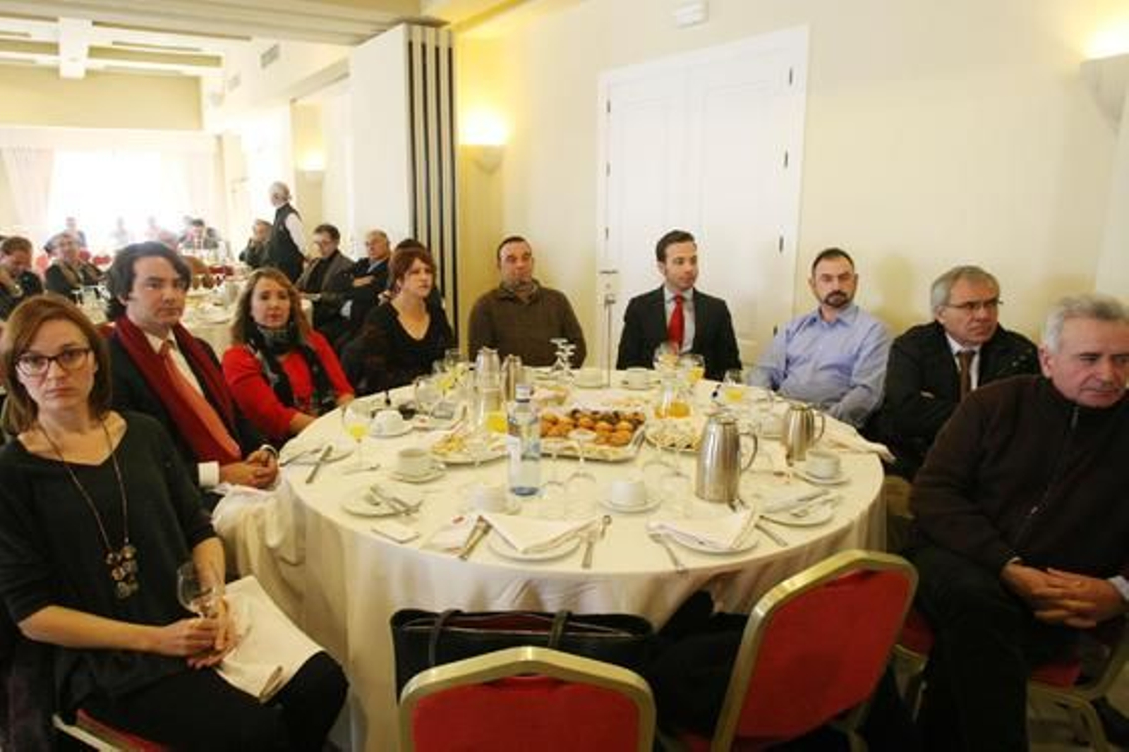 Maribel Grau, Álvaro García, Laura Saldoval, Francisca Elgarbay, Antonio Pérez, Juan Toro, Alberto García, Juan María de la Cuesta, Eulogio Blanco.

Foto: Paco Guerrero