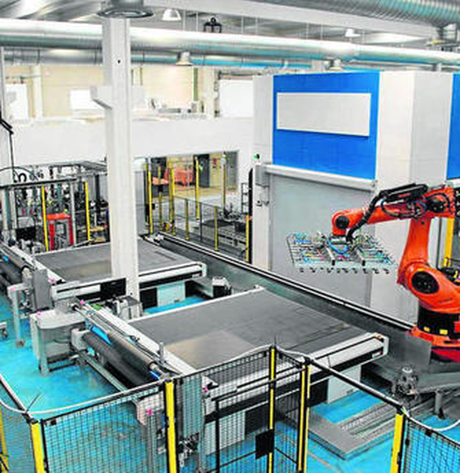 Interior de las nuevas instalaciones de Carbures en El Burgo de Osma.