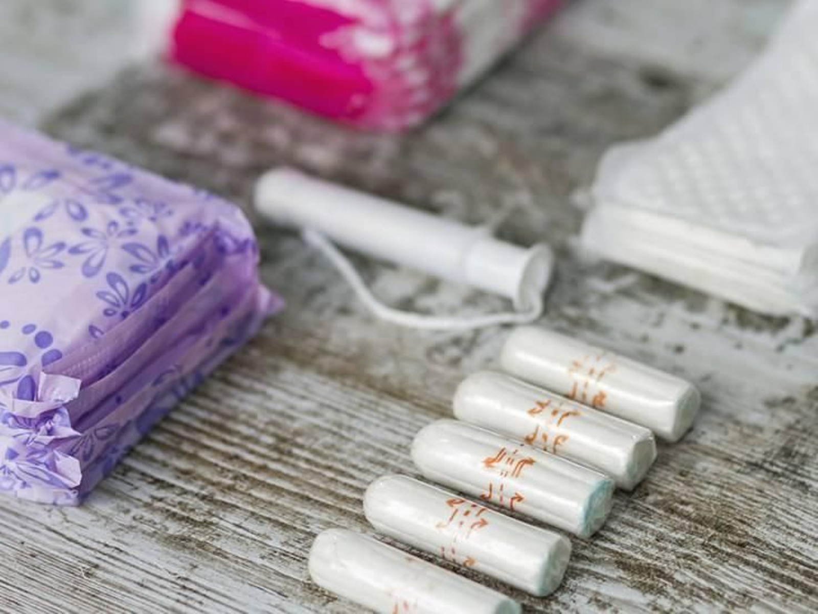 Compresas y tampones ya son gratuitos en Escocia