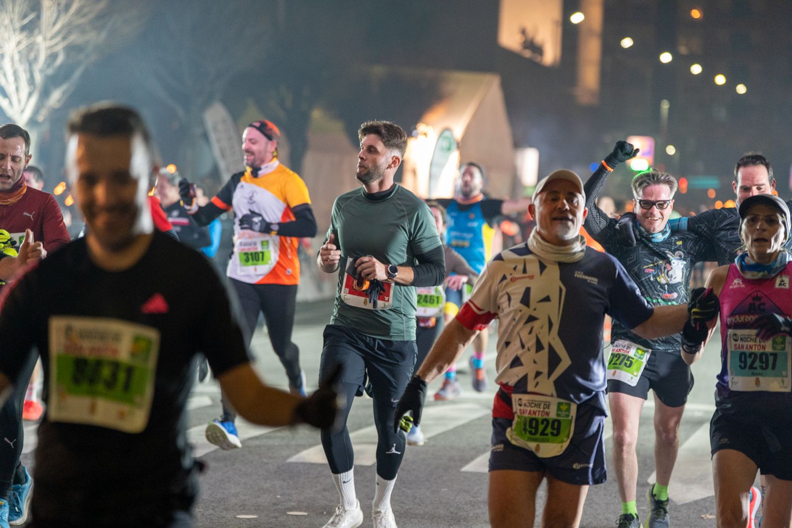 En imágenes: búscate en tu llegada a meta de la Carrera de San Antón 2026 (6)