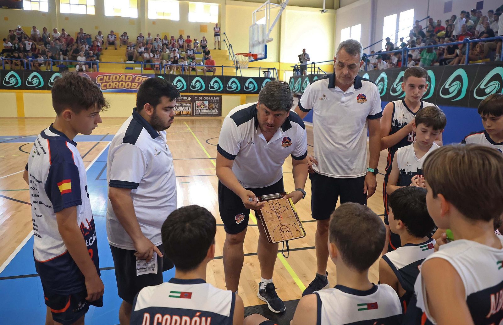Fotos de la final del Cadeba minibasket masculino en La Línea