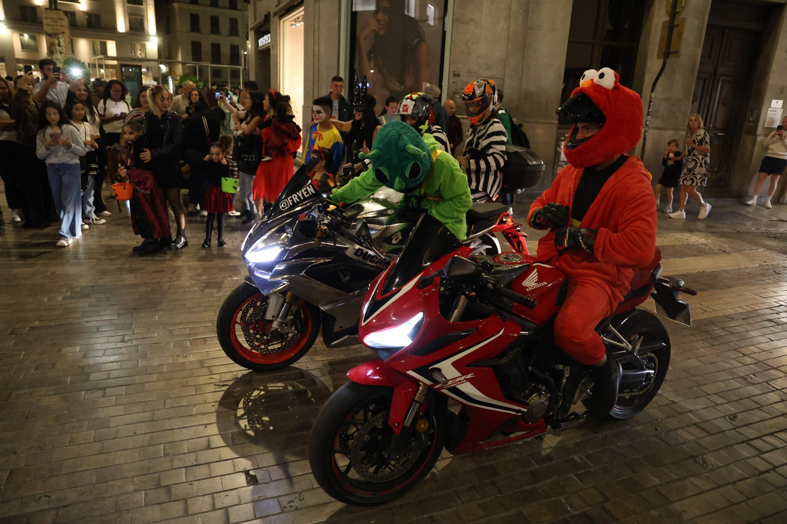 La noche de Halloween en Málaga, en imágenes