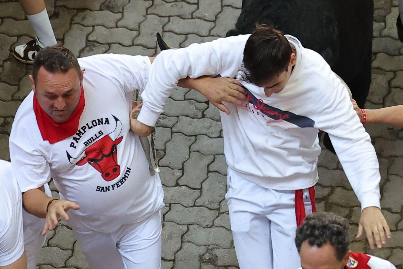 La bravura de Tarifa se hace notar en Pamplona: tres heridos en un encierro con toros de La Palmosilla