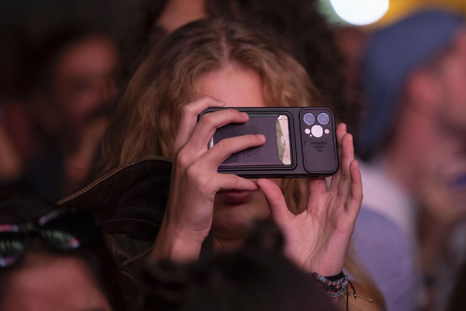 Búscate en las imágenes del concierto gratuito en el Muelle de Cádiz