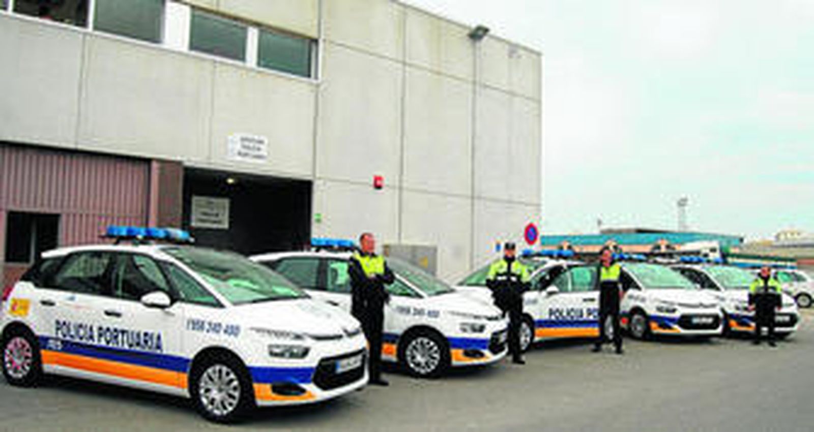 La Policía Portuaria recibía ayer los nuevos vehículos.