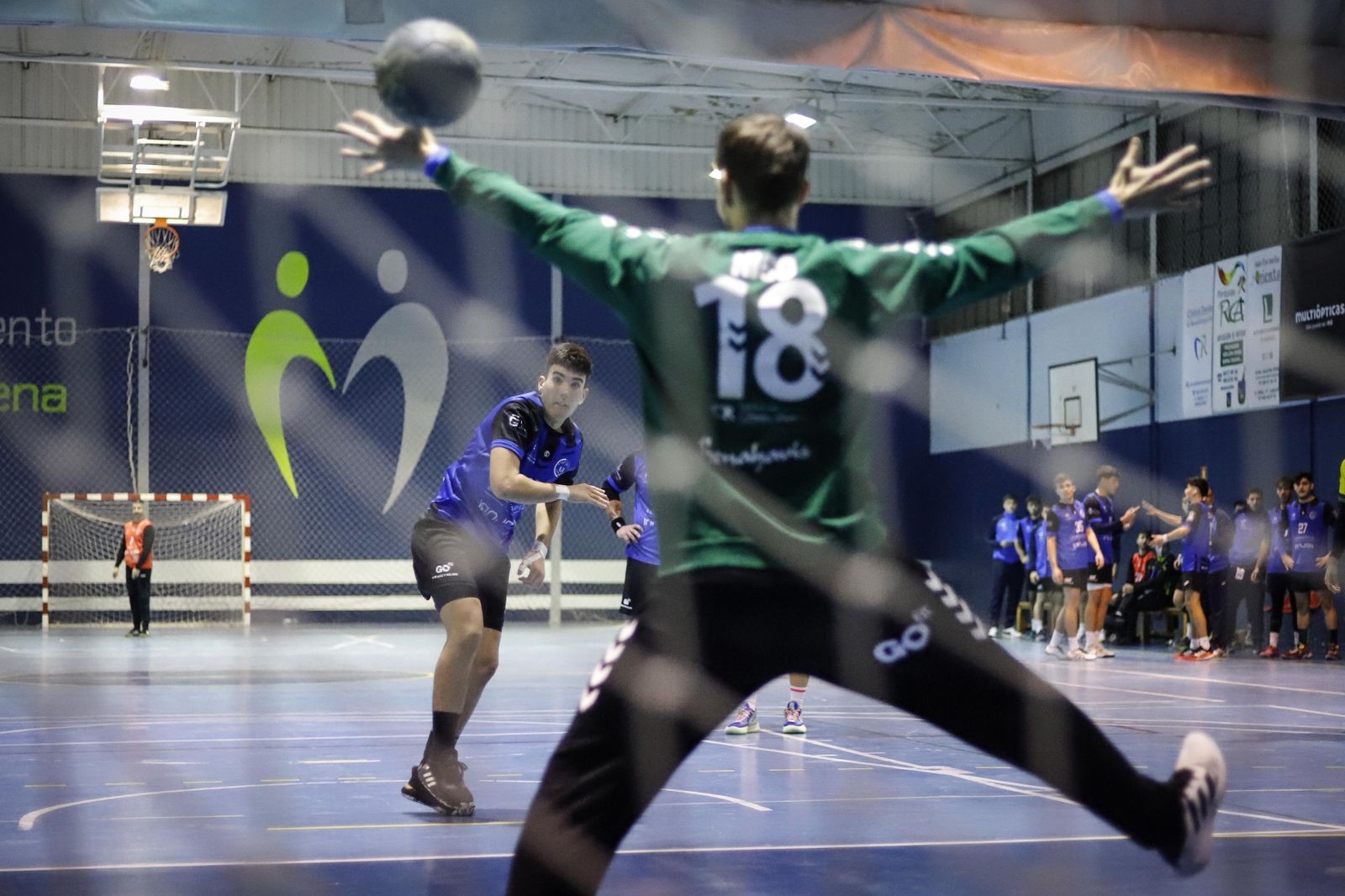 Lanzamiento a puerta del Maracena.