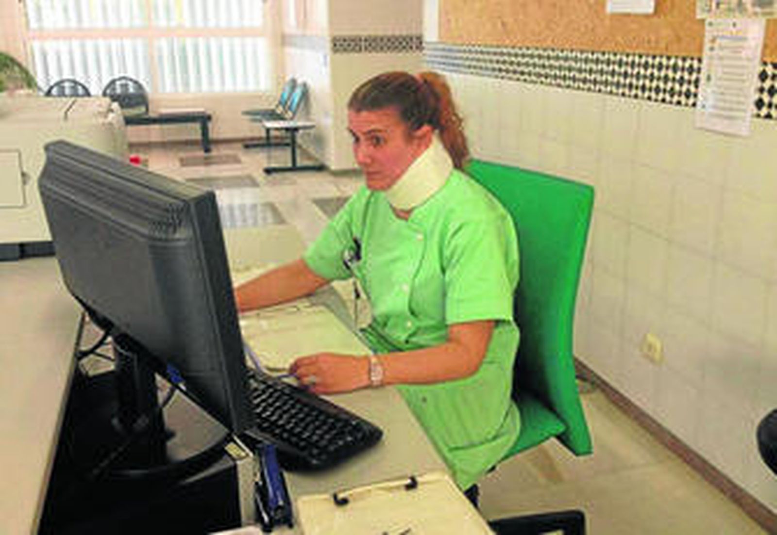 Saida Sánchez, en su puesto de trabajo del Hospital Costa del Sol.