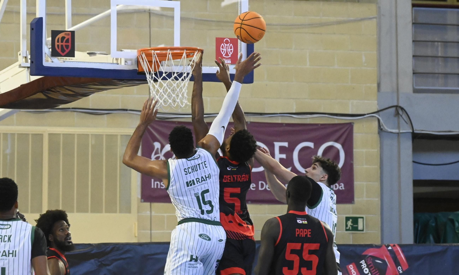 Las mejores fotos del ambiente en Vista Alegre para el Coto Córdoba - Logrobasket