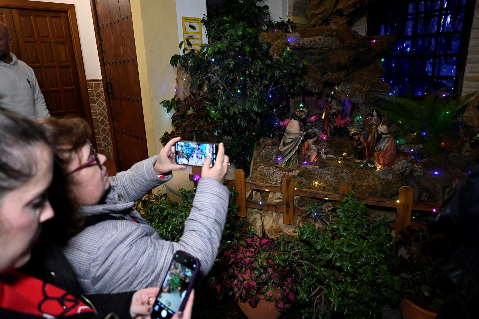 La Navidad llega a los Patios de Córdoba plagada de espectáculos y villancicos, en imágenes