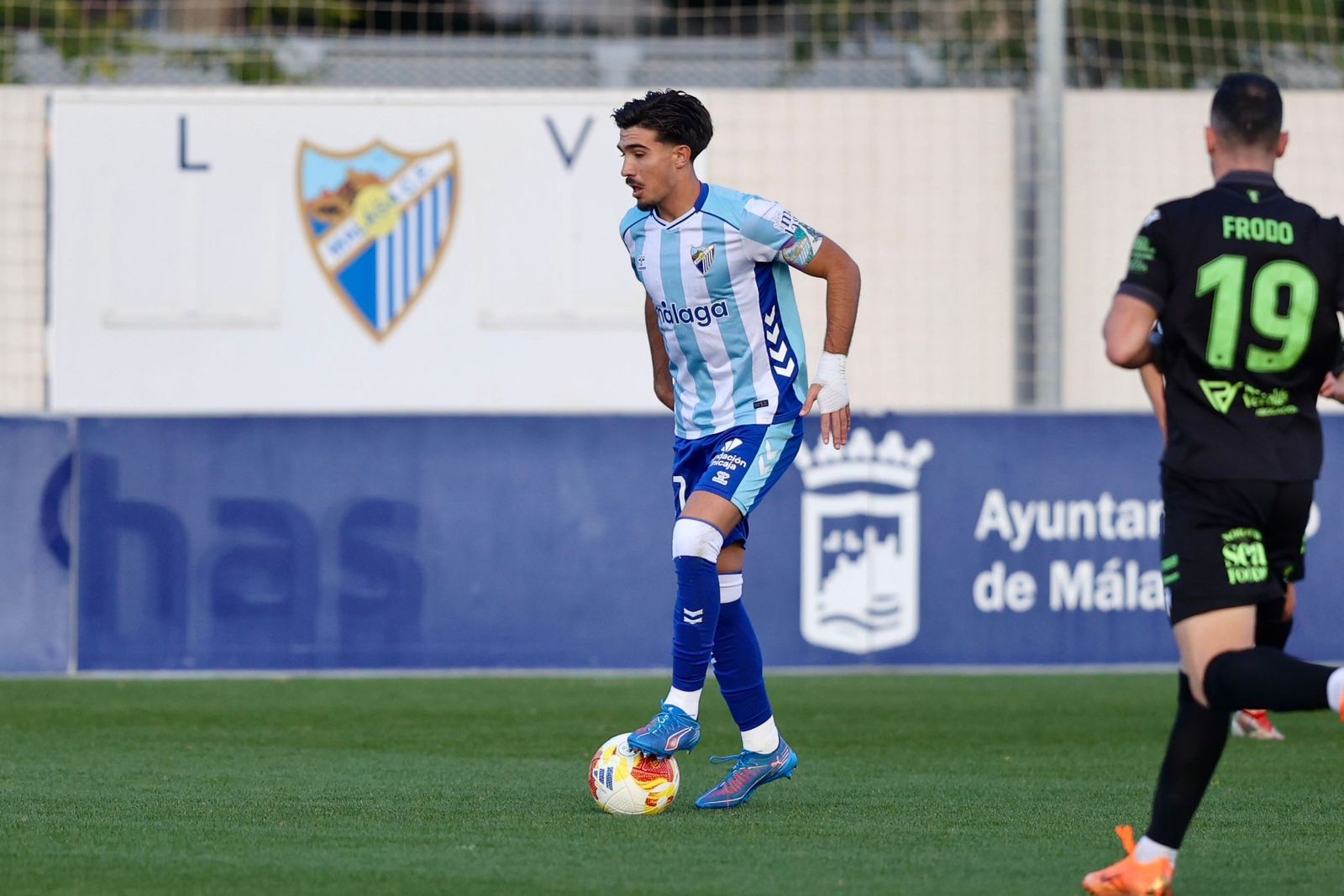 El Atlético Malagueño se abona a la épica para vencer al CD Extremadura