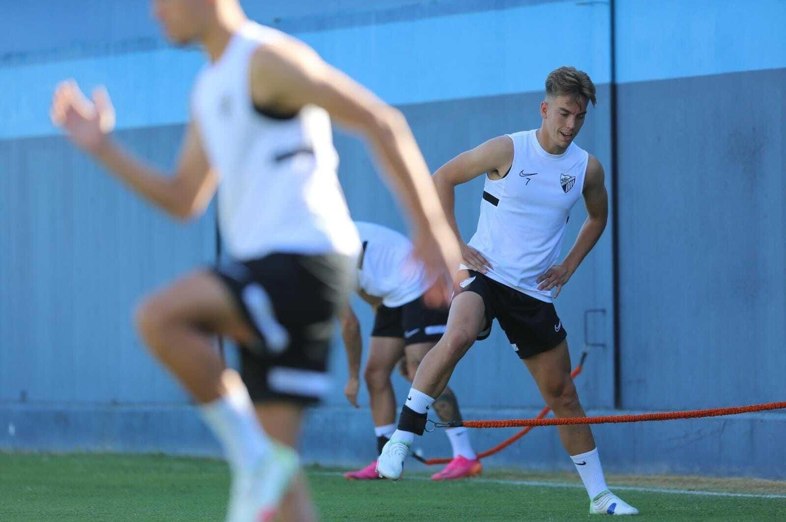 El Málaga de José Alberto ya trabaja en el césped