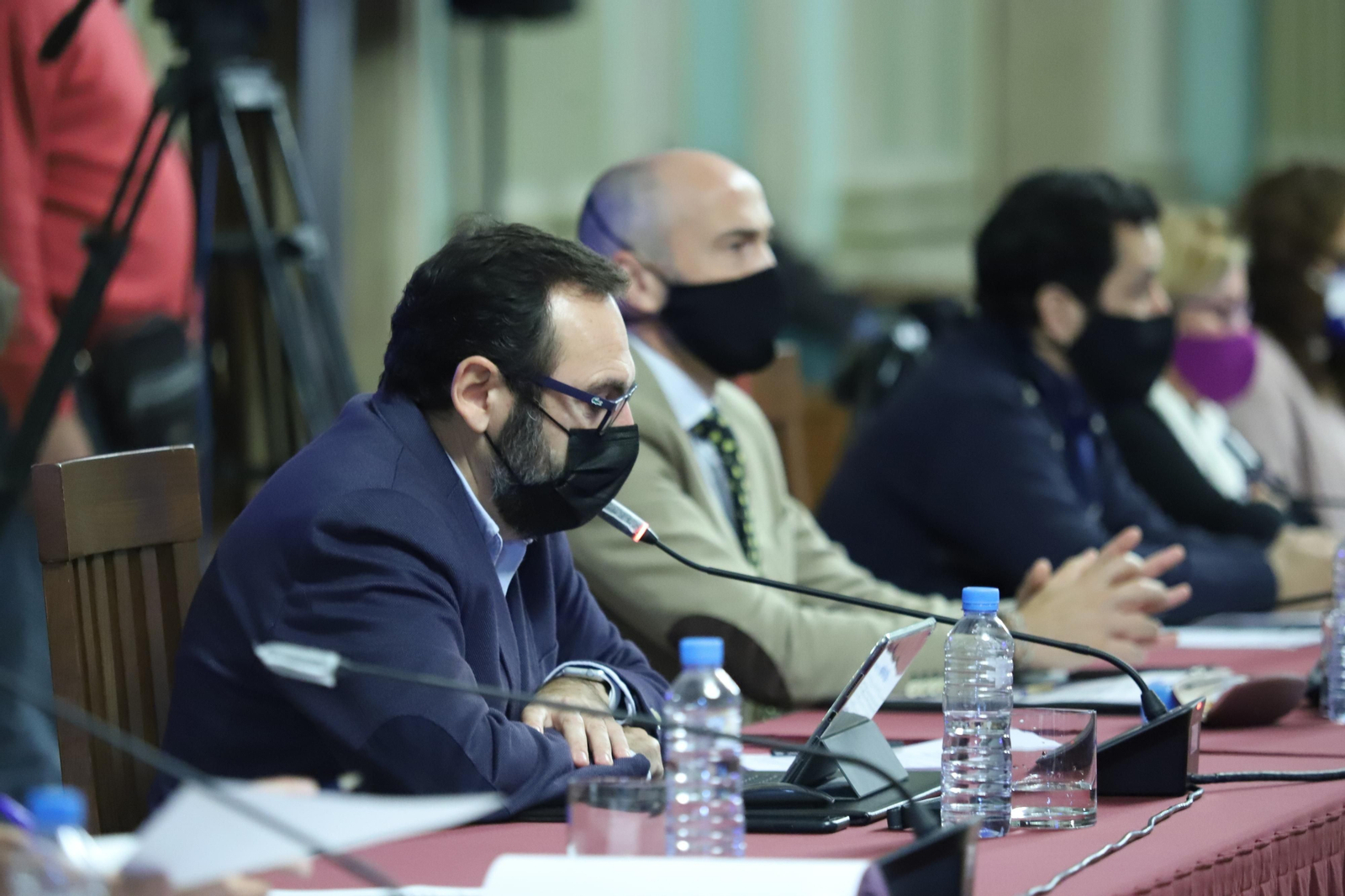 Pleno ordinario en el Ayuntamiento de Huelva