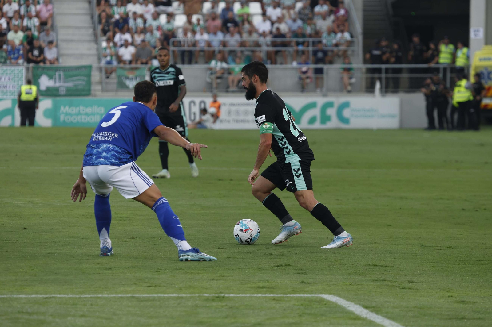 Las fotos del Betis-Como disputado en el Ciudad de La Línea (2-3)
