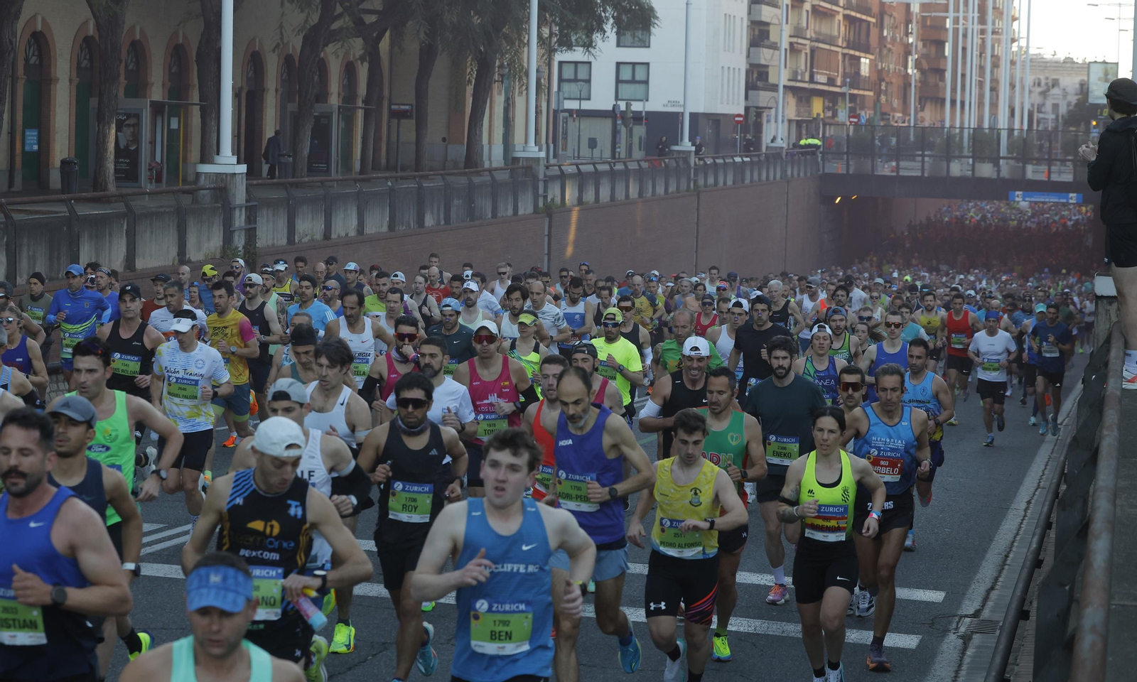 Búscate en el Zurich Maratón de Sevilla 2025