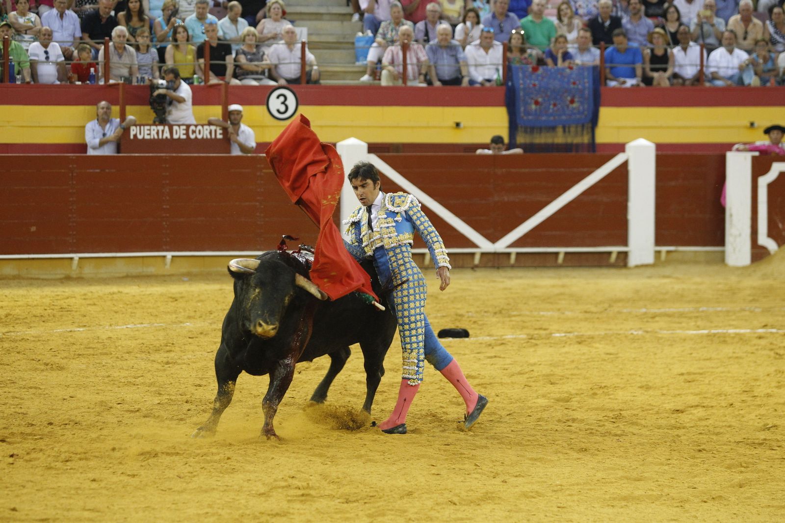 Fotogalería corrida toros Feria Santa Ana-Roquetas de Mar-El Juli-Perera-Aguado