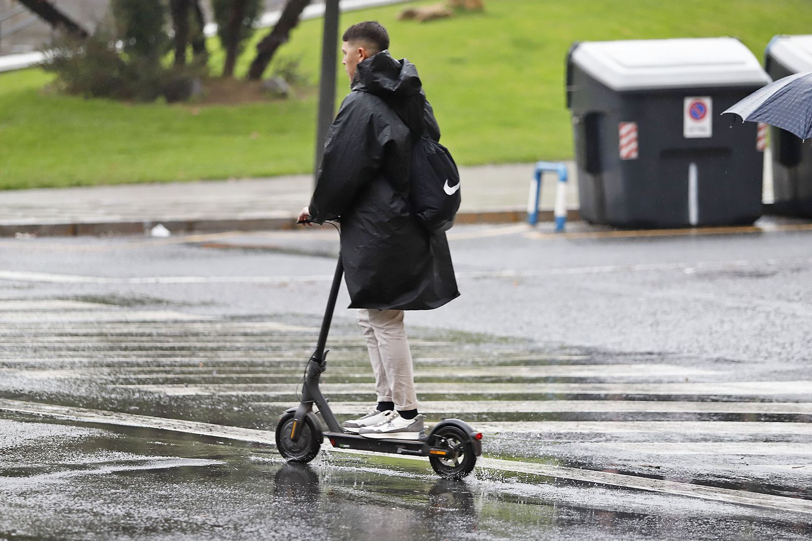 imágenes de la lluviosa mañana en Huelva