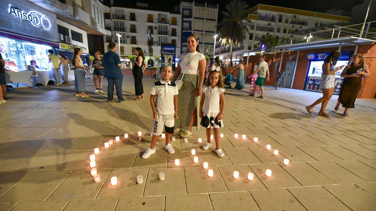 La noche de las velas y Perseidas de Algeciras, en imágenes
