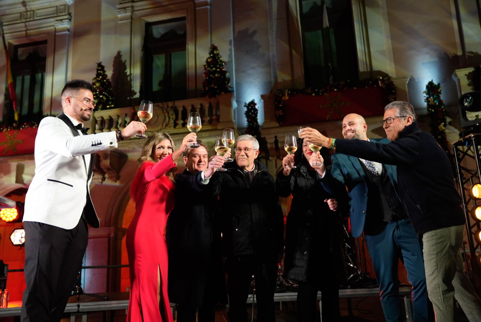 Almería despide con los 12 tomates cherry de la suerte el año 2025