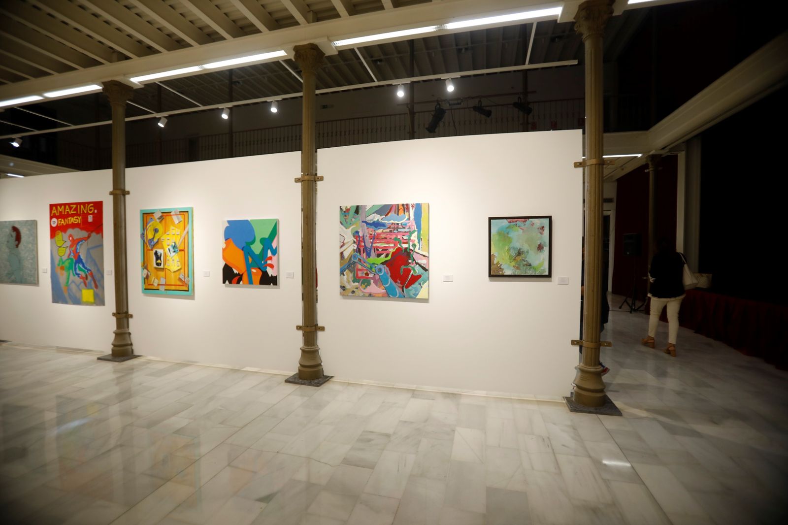 La exposición del Teatro Cómico de Córdoba sobre los 20 años de la Fundación Gala, en imágenes