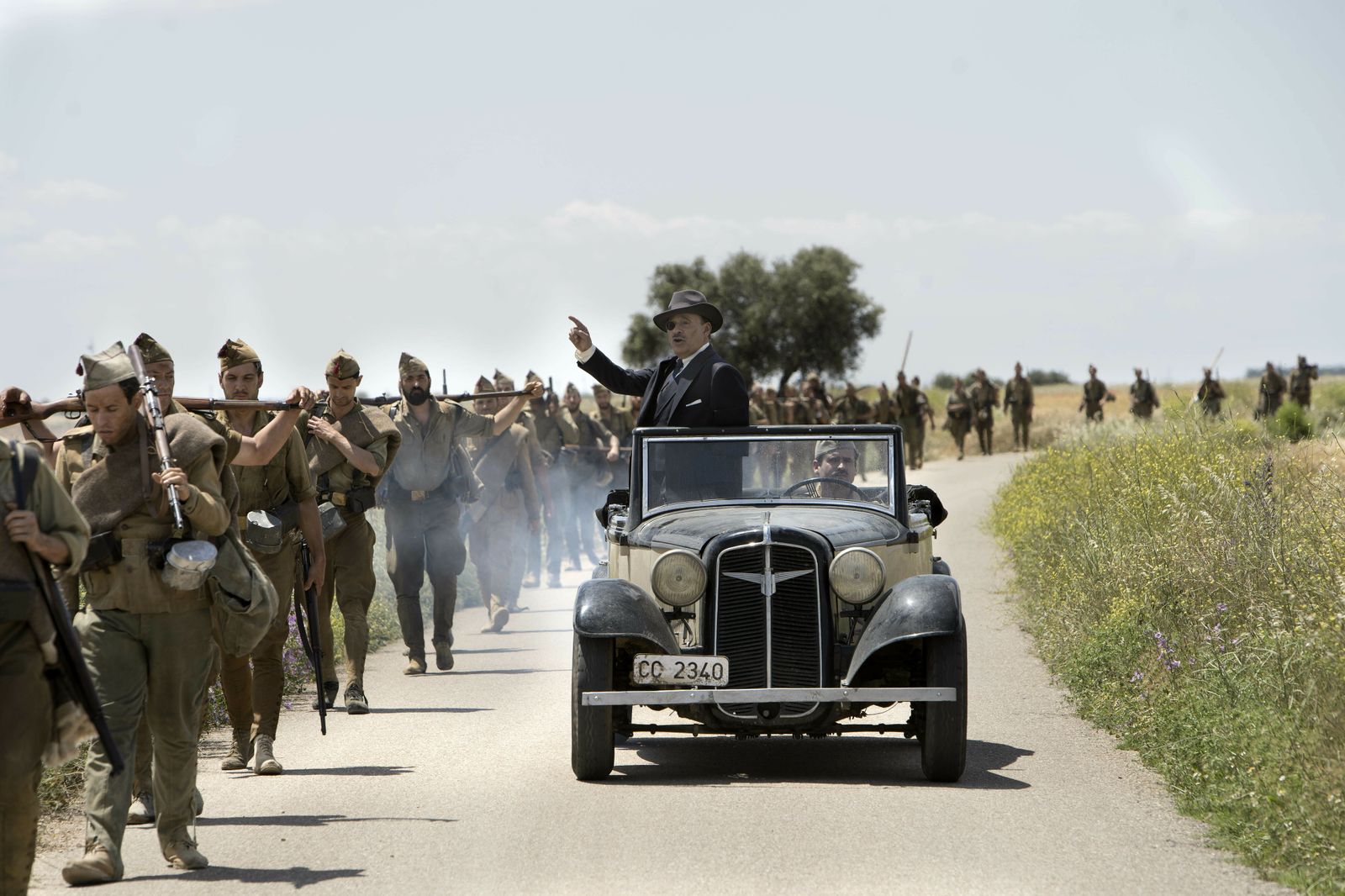 Primeras imágenes de 'Mientras dure la guerra', de Alejandro Amenábar