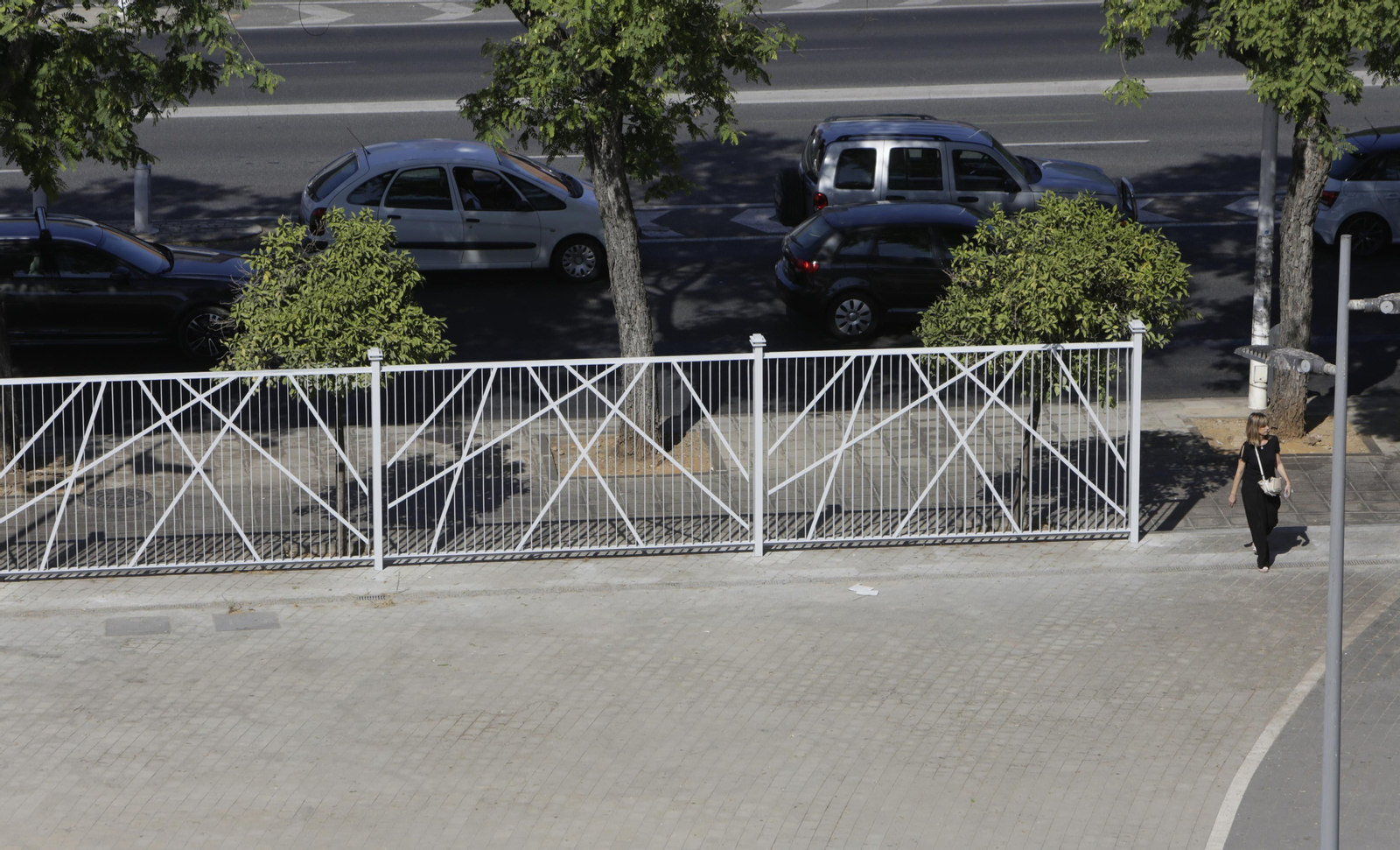 Abandono y mal estado de la plaza entre Mercadona y Plaza de Armas