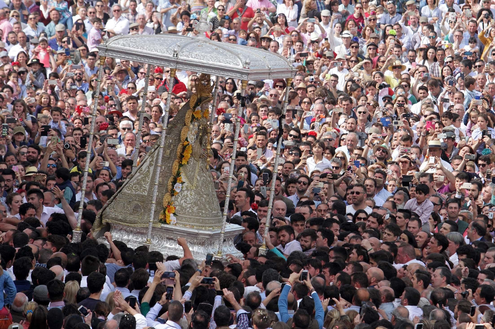 Las imágenes del Lunes de Pentecostés