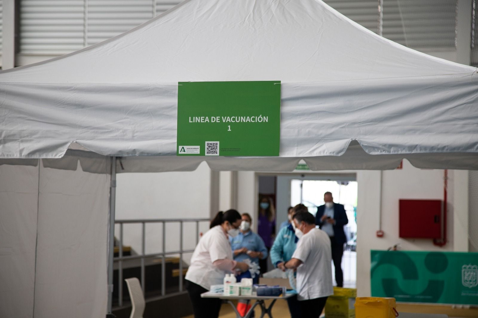 Una de las líneas de vacunación del pabellón Enrique Márquez.