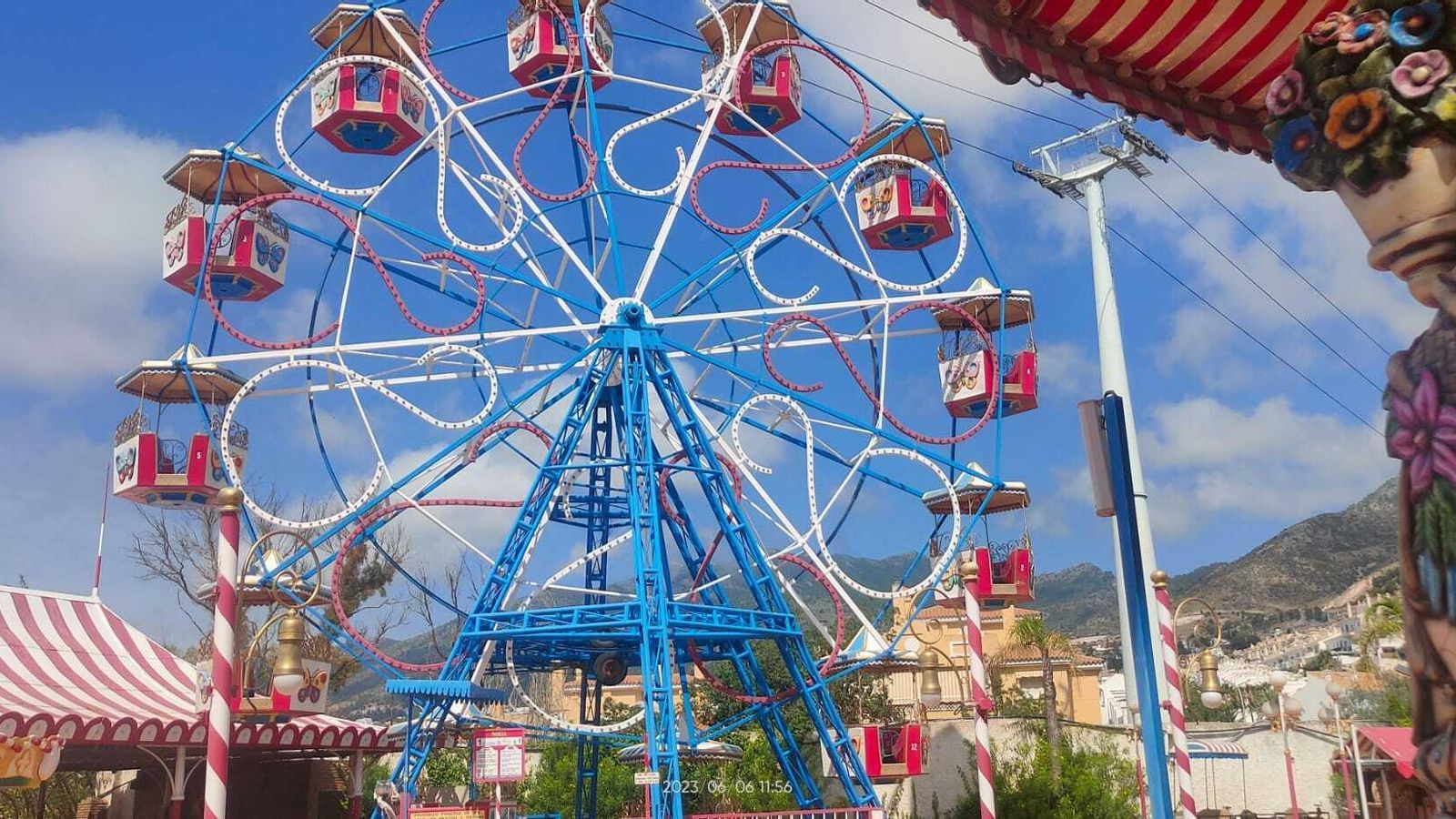 La Noria del parque de atracciones Tívoli.