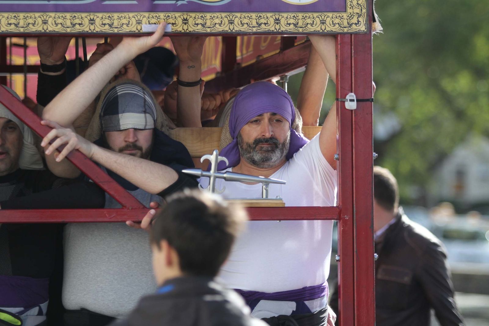 Imágenes del ensayo solidario de la Hermandad de Tres Caidas