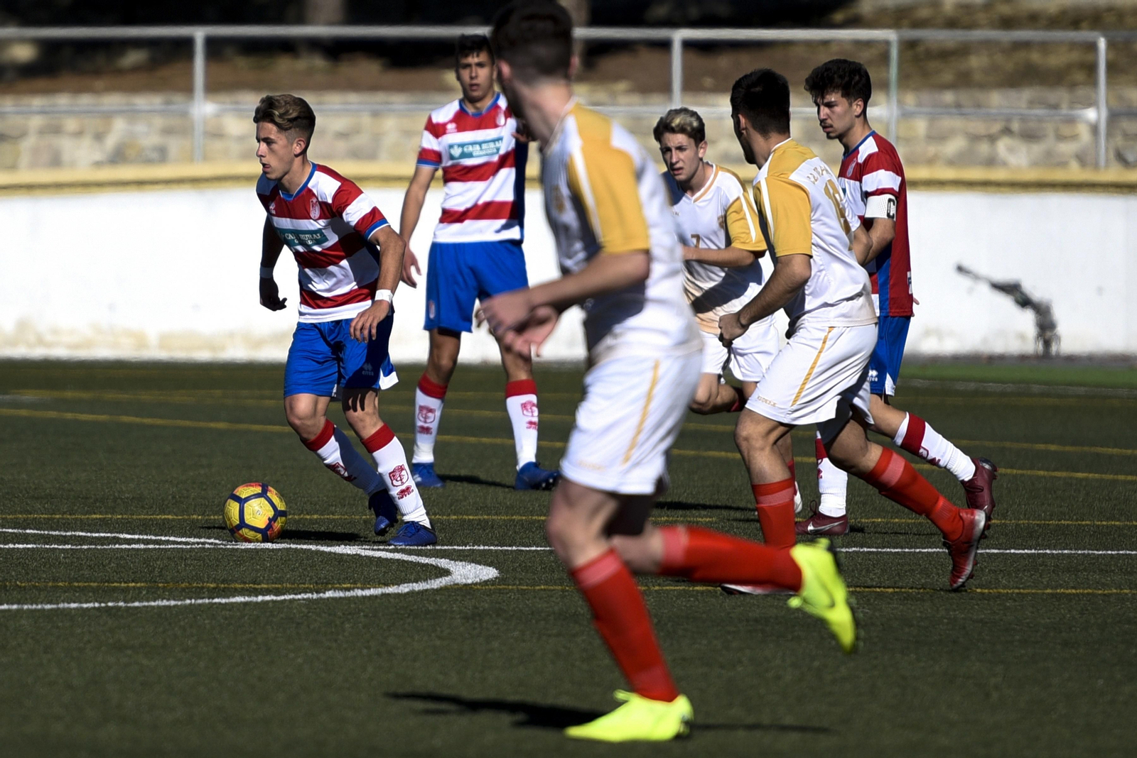 Los juveniles del Granada, con paso firme en la competición liguera