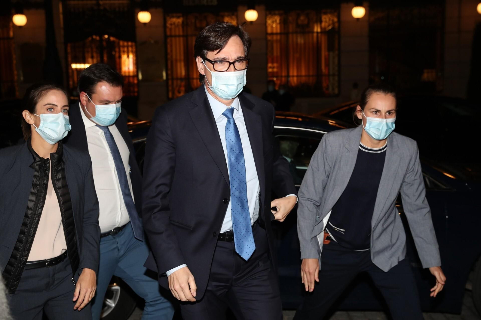 La indignación por la fiesta de 'El Español' estalla en las redes sociales.