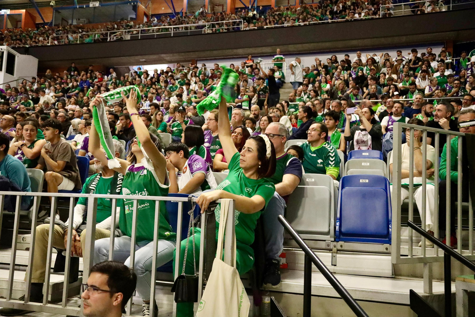 Búscate en la fiesta del Carpena tras ganar la BCL | Lenovo Tenerife - Unicaja