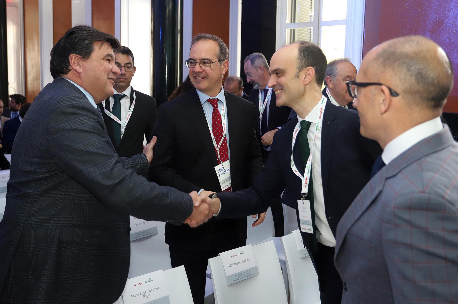 Imágenes de la firma del acuerdo entre Cepsa y Fertiberia para implantar el anillo de hidrógeno verde en Huelva