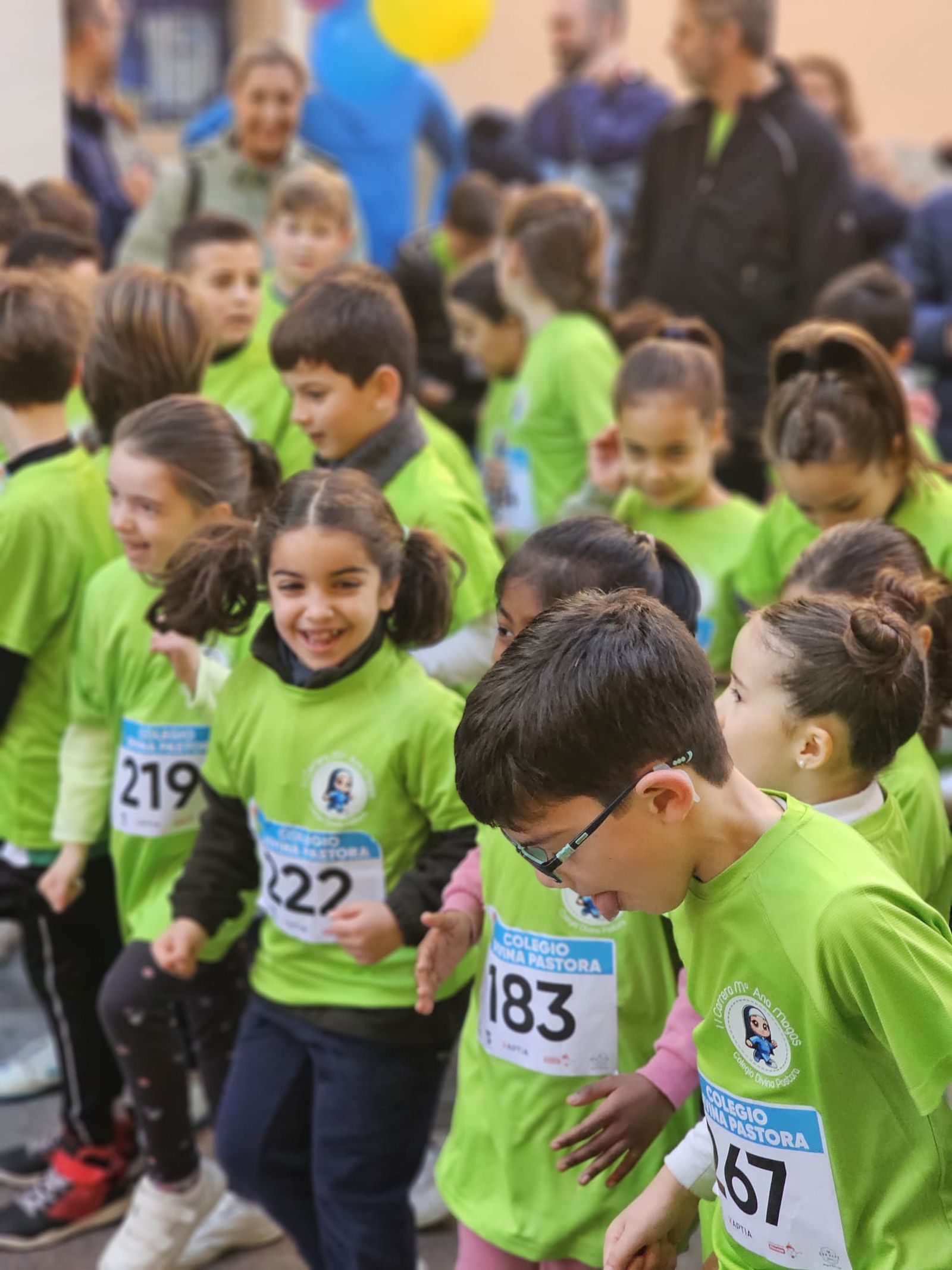 El colegio Divina Pastora de Córdoba celebra su II Carrera Mª Ana Mogas, en imágenes