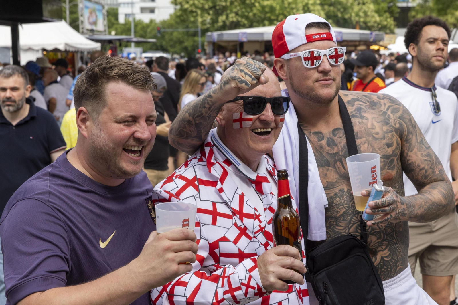 Las fotos de los aficionados de España e Inglaterra antes de la final