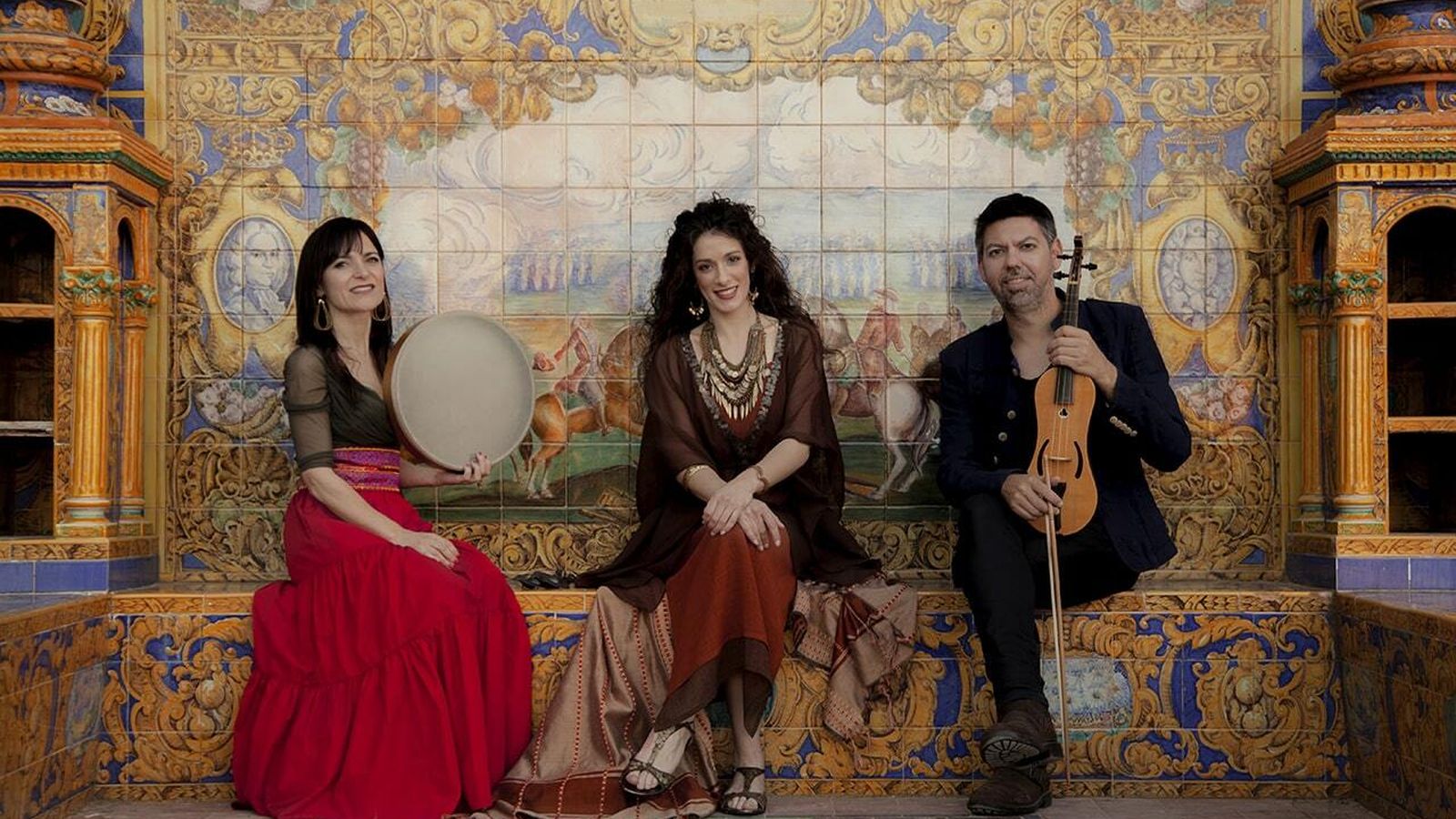 Sara Marina, Ángeles Núñez y Emilio Villalba.