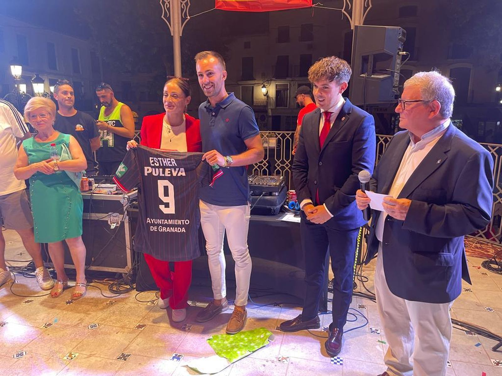 La campeona del mundo Esther González, homenajeada en Huéscar, su pueblo