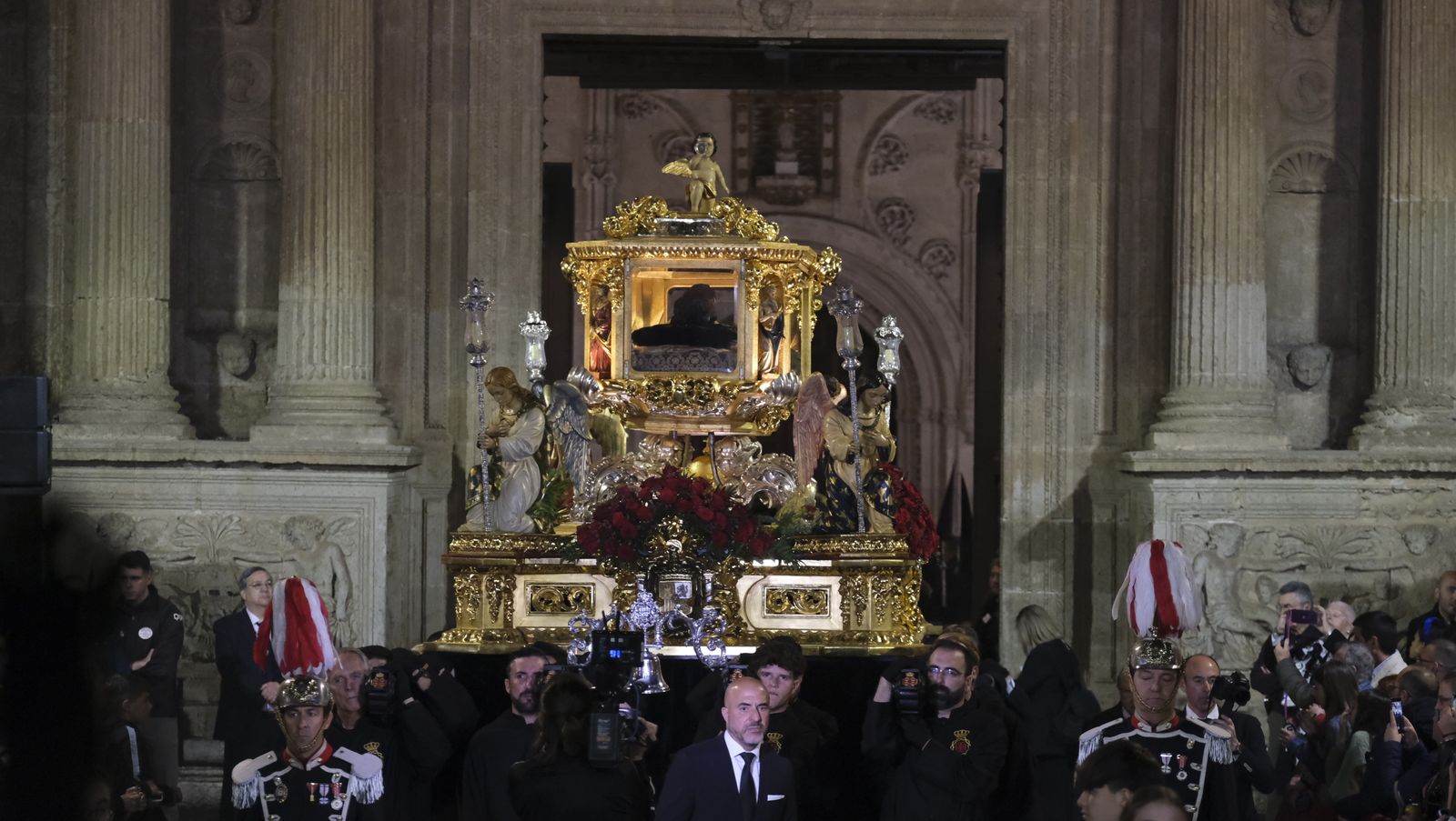 Procesión del Santo Entierro en Almería, en imágenes