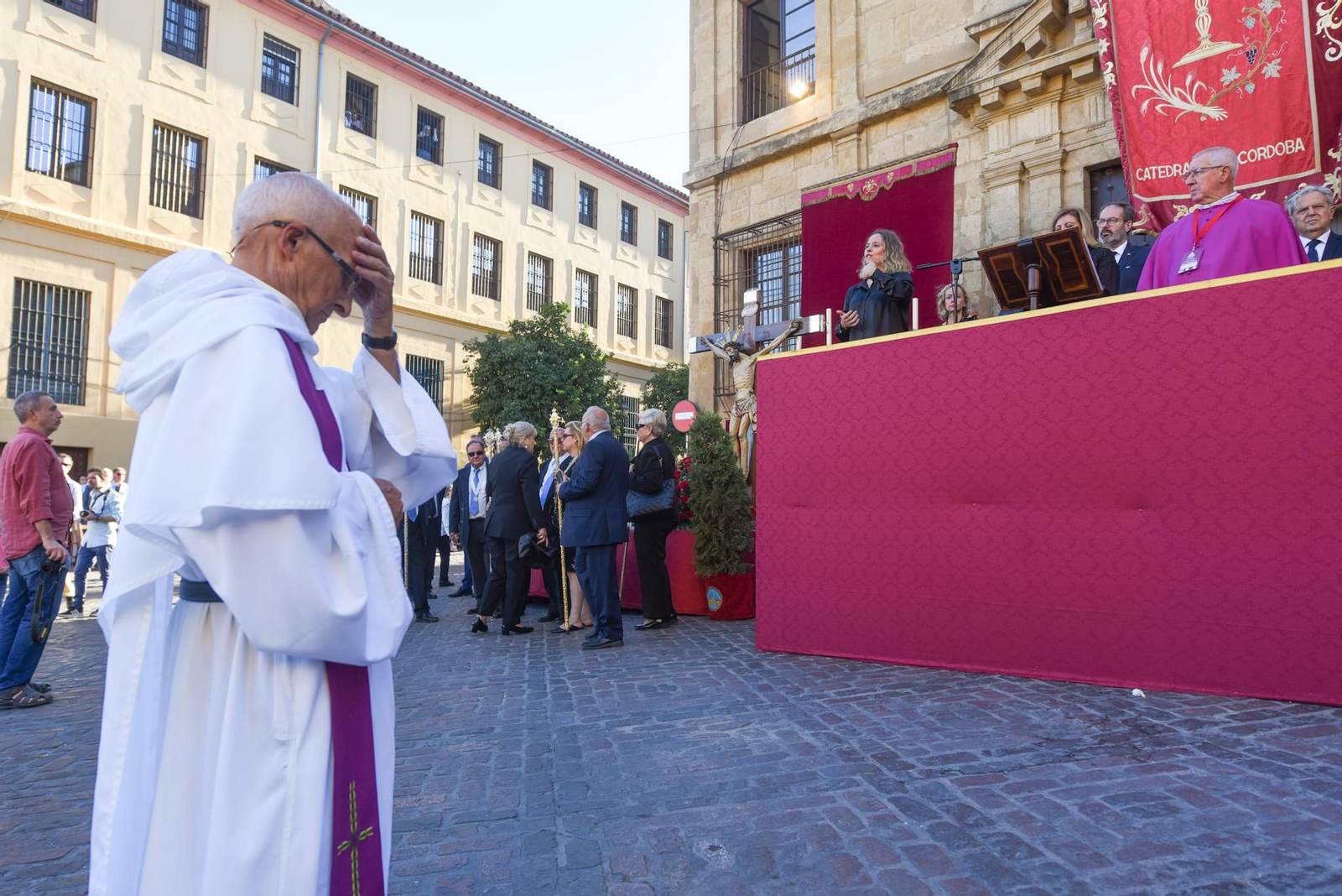 La llegada del Cristo de San Álvaro al Magno Vía Crucis