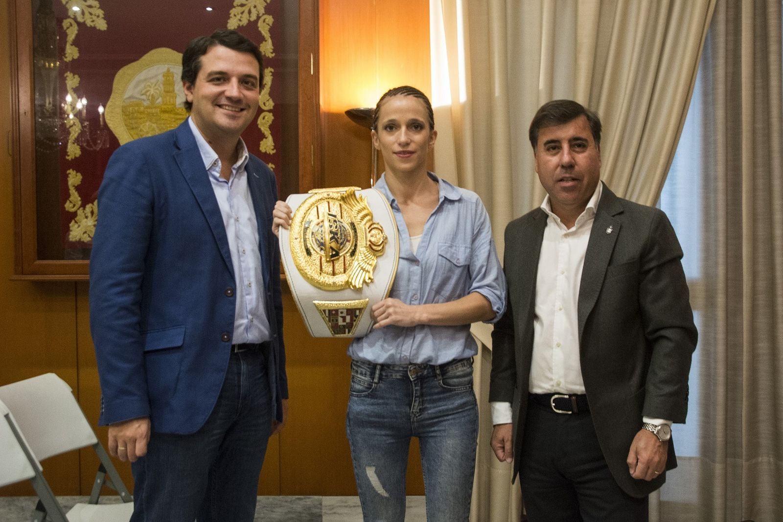 Cristina Morales, junto a José María Bellido y Miguel Ruiz Madruga.