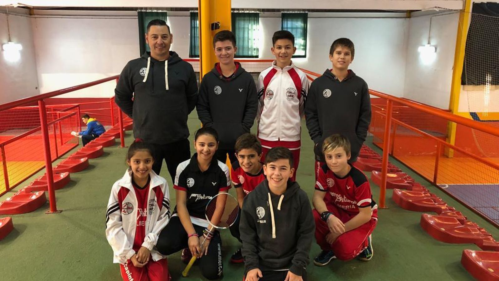 Algunos de los jóvenes jugadores desplazados al torneo de Ronda