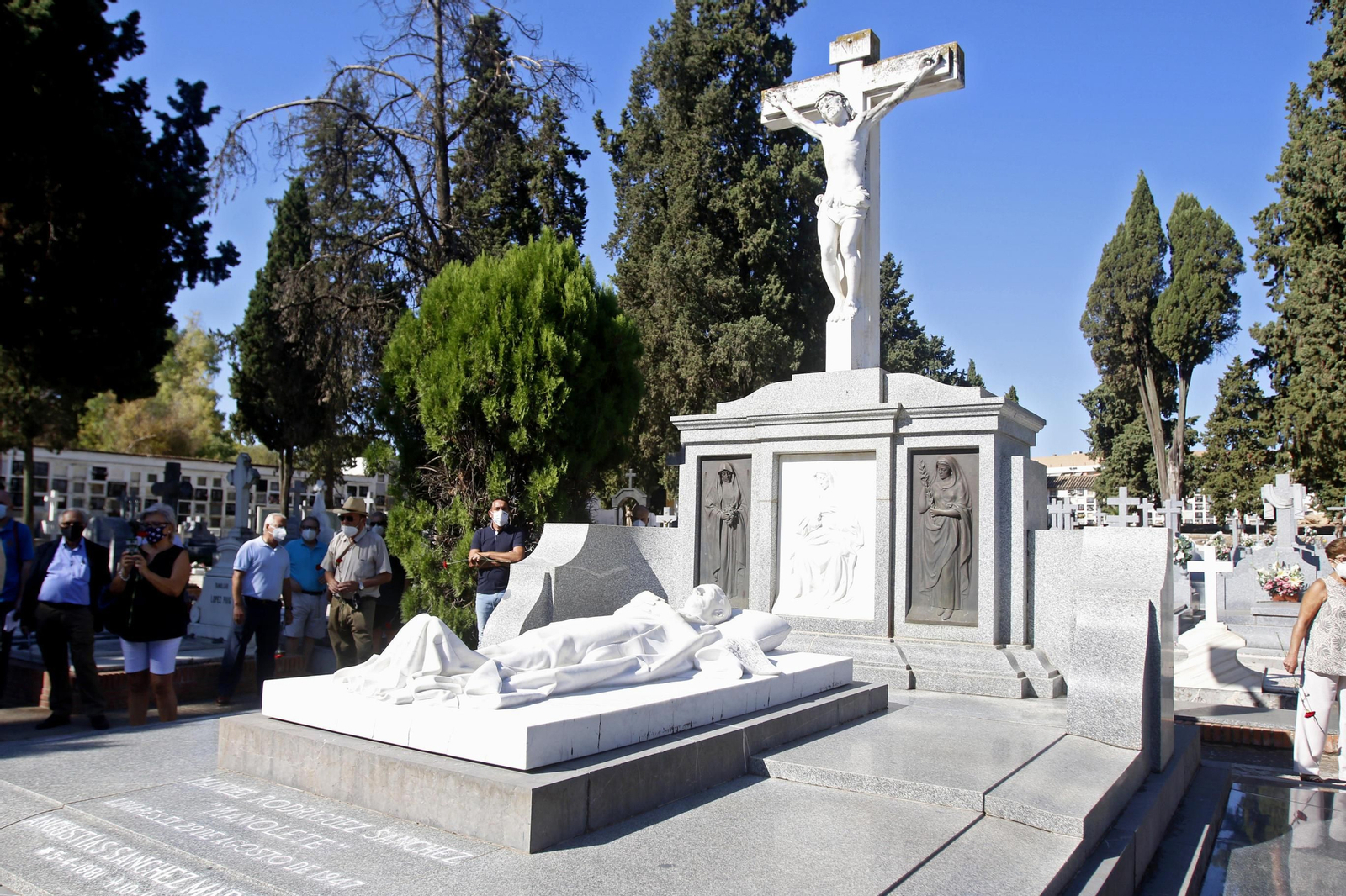 Las fotos de la ofrenda floral a Manolete